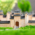 miniature village traditionnel résine beige gris brun foncé toitures tuiles statues lions chinois decoration