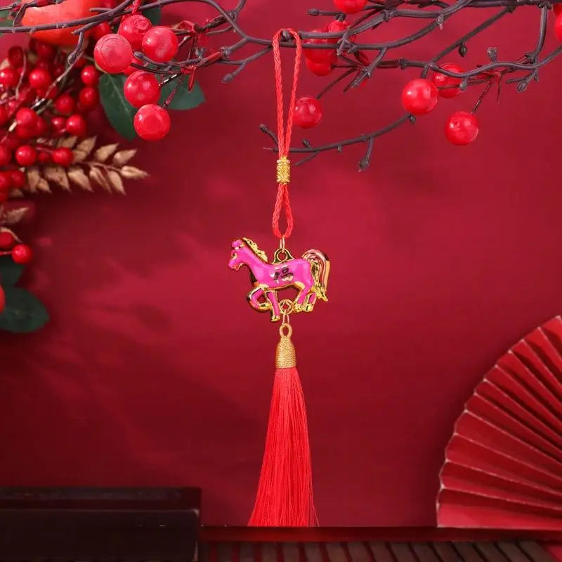 décoration murale pendentif artisanal chevaux franges rouge bleu vert violet rose doré festive