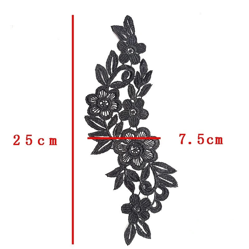 appliques textiles brodées motifs floraux couleurs rouges bleues vertes marrons or coton polyester