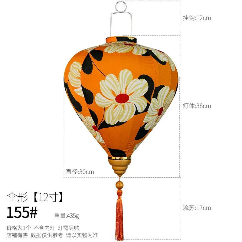 lanternes traditionnelles artisanales fleurs motifs géométriques tassel rouge base bois opaques couleurs vives événements