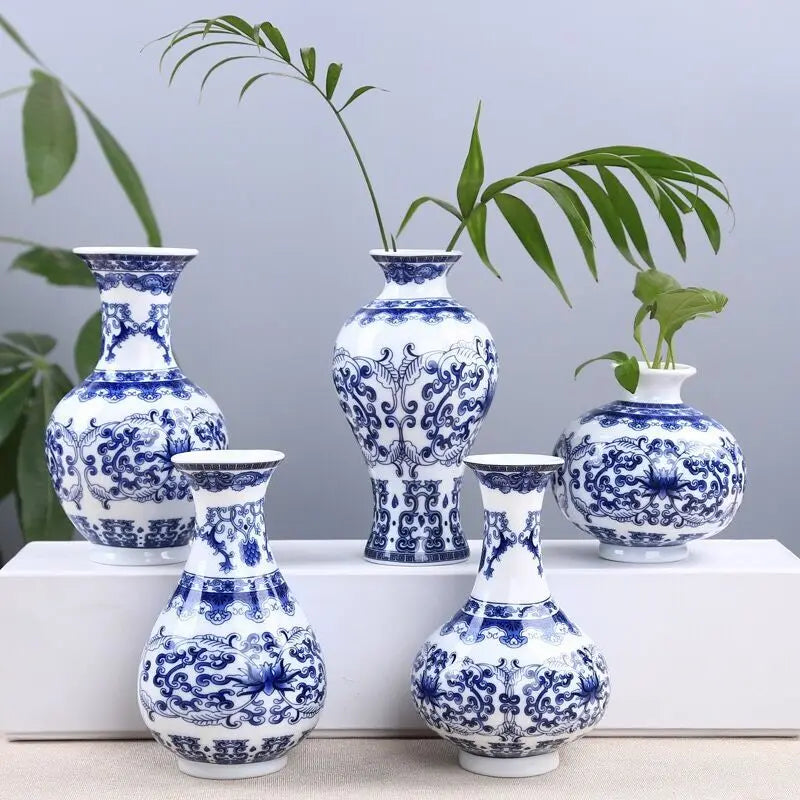 vases decoratifs ceramique bleu blanc decoration maison chinois traditionnel motifs floraux salon