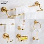 accessoires salle bain dorés élégants chrome classiques vintage fixations vis porte serviettes savon papier