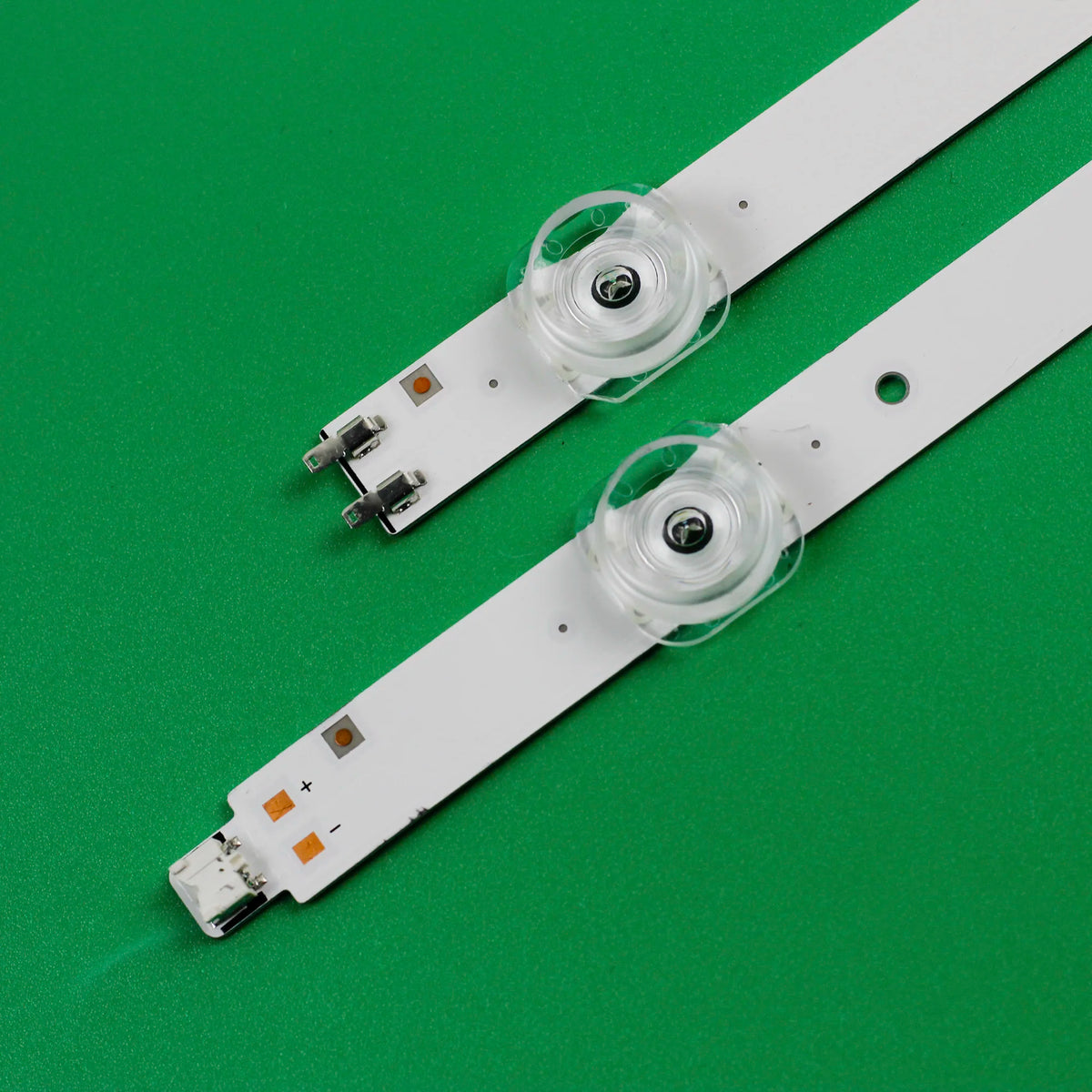 ruban lumineux led adhésif blanc moderne fixations inclusées