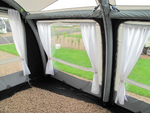 rideaux protection solaire camping car tissu opaque blanc noir gris clair moderne fonctionnel fixations