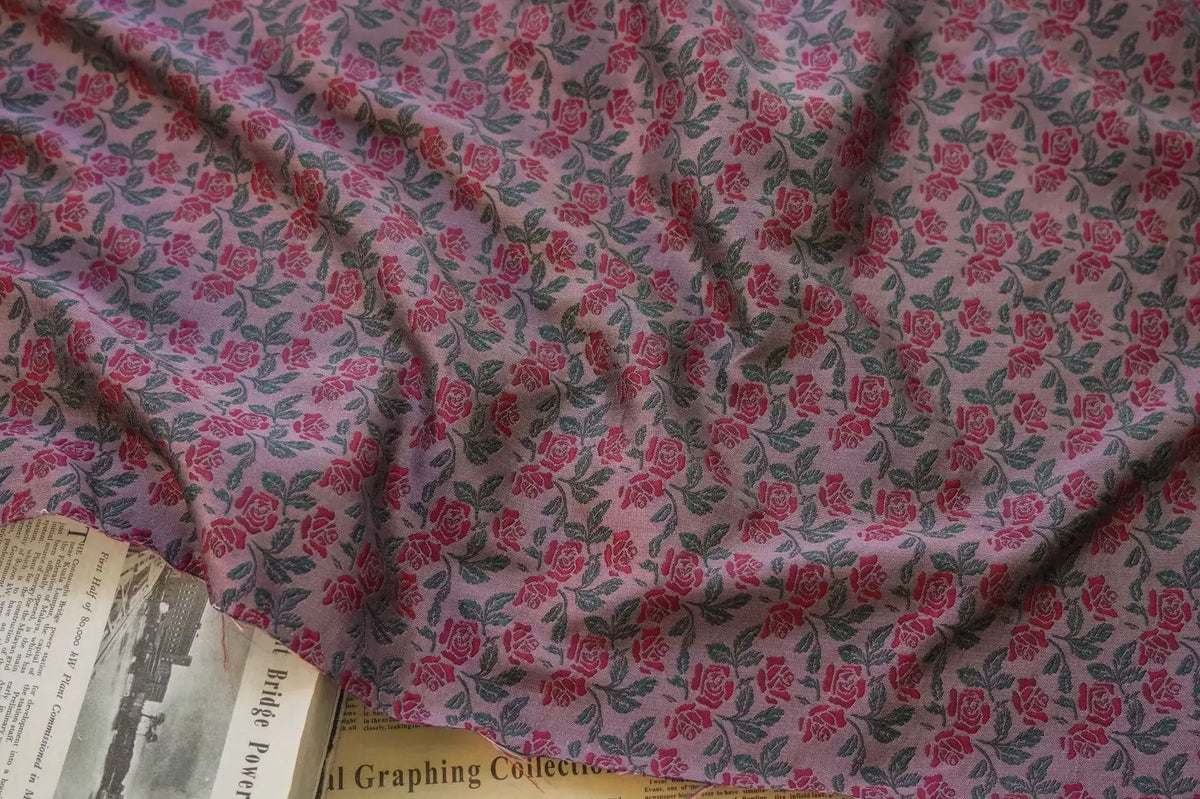 tissu imprimé floral rose rouge vintage largeur 165cm idéal couture décoration vêtements accessoires