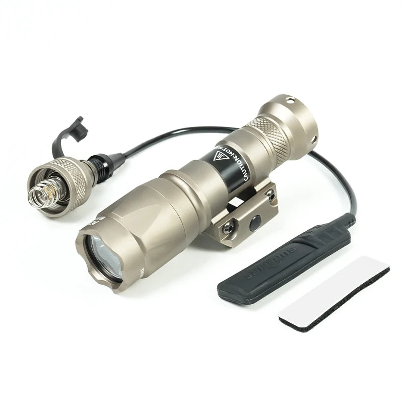 lampe torche led noire lumens 500 600 lumen militaire anti dérapant clip fixe batterie