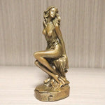 statuette féminine dorée nu assis cuivre sculptural décoration intérieure antique ornement tendance arts décoratifsOpaque