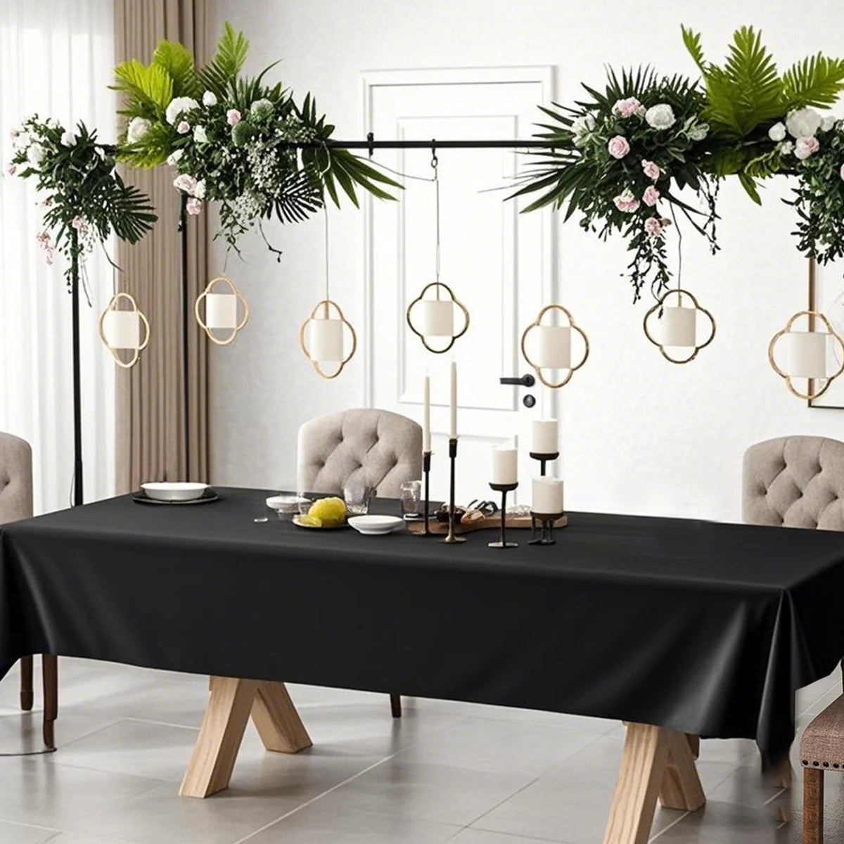 nappe jetable noire brillante élégante table fête anniversaire mariage baptême noël
