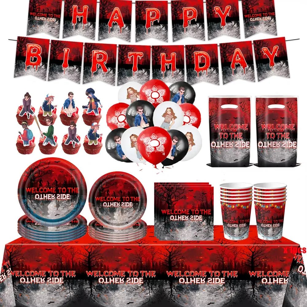 décoration fête thème halloween arbre nu serviettes assiettes tasses bannières rouge noir