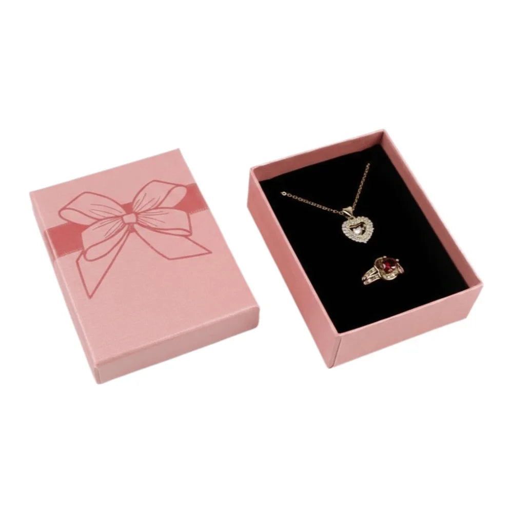 boîte rangement bijoux or rouge argent noir brillants rubis classique élégant pendentifs fermeture éclair