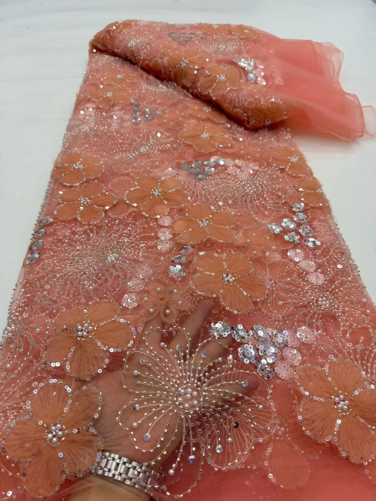tissu décoratif crème rose élégant strass fleurs relief transparent mariage festif