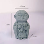 statuette bouddha jizo résine gris clair minimaliste moderne décoration jardin sans motif opaque