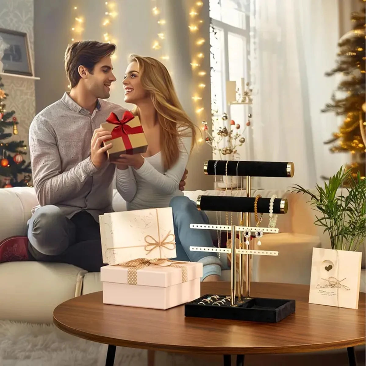 présentoir bijoux moderne velours noir doré femmes colliers bracelets boucles d'oreilles bagues parfums