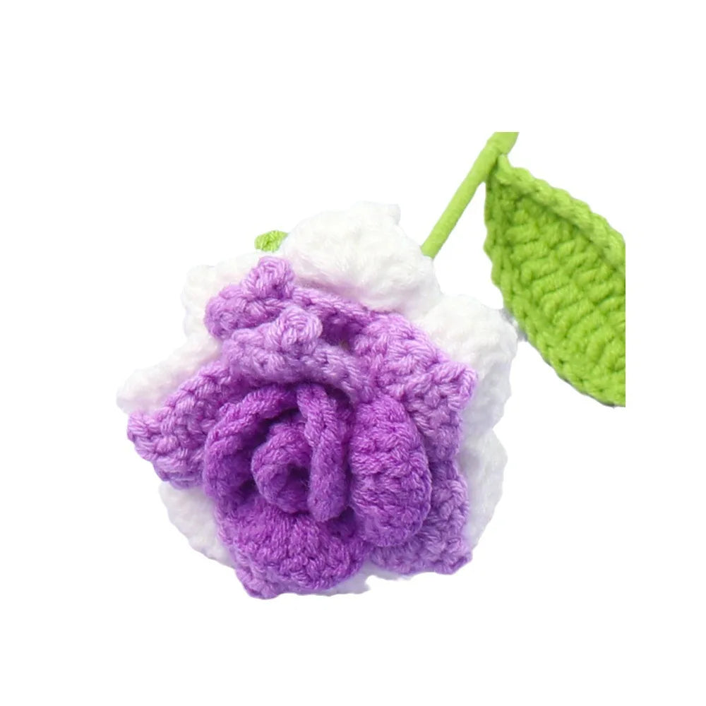 fleurs artificielles tricotées violet rose blanc jaune vert finement crochetées décoration intérieure artisanal