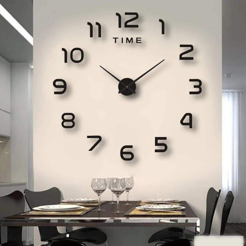 Horloge murale acrylique 3D de 120 cm de diamètre sur un mur blanc