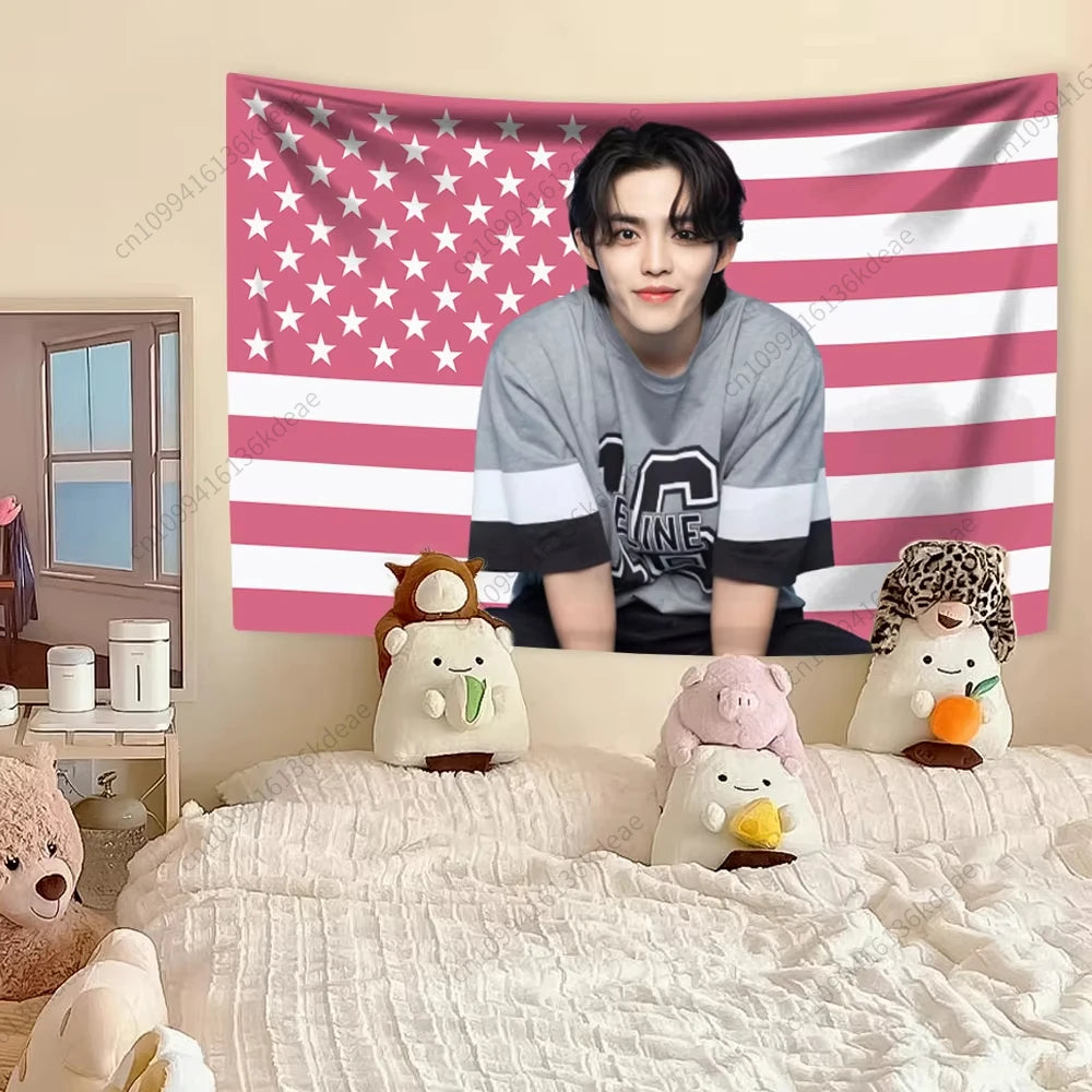 Vue de face de la tapisserie K-pop avec couleurs vives