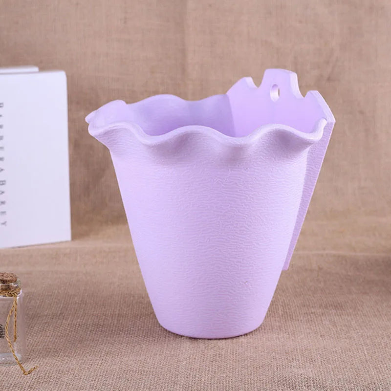 cache pot moderne fleurs artificielles texture cuir vert pastel rose orangé bleu crochets métalliquesintérieurextérieurdecoratifplastiquebeige