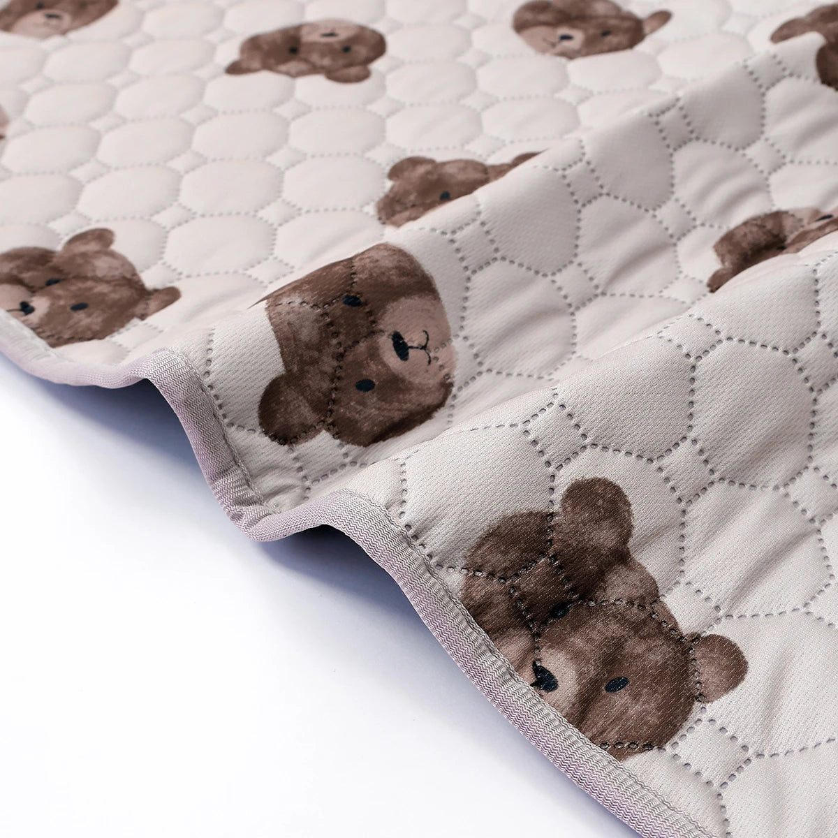 tapis animal grès beige ours marron texture quadrillée moderne doux absorbant