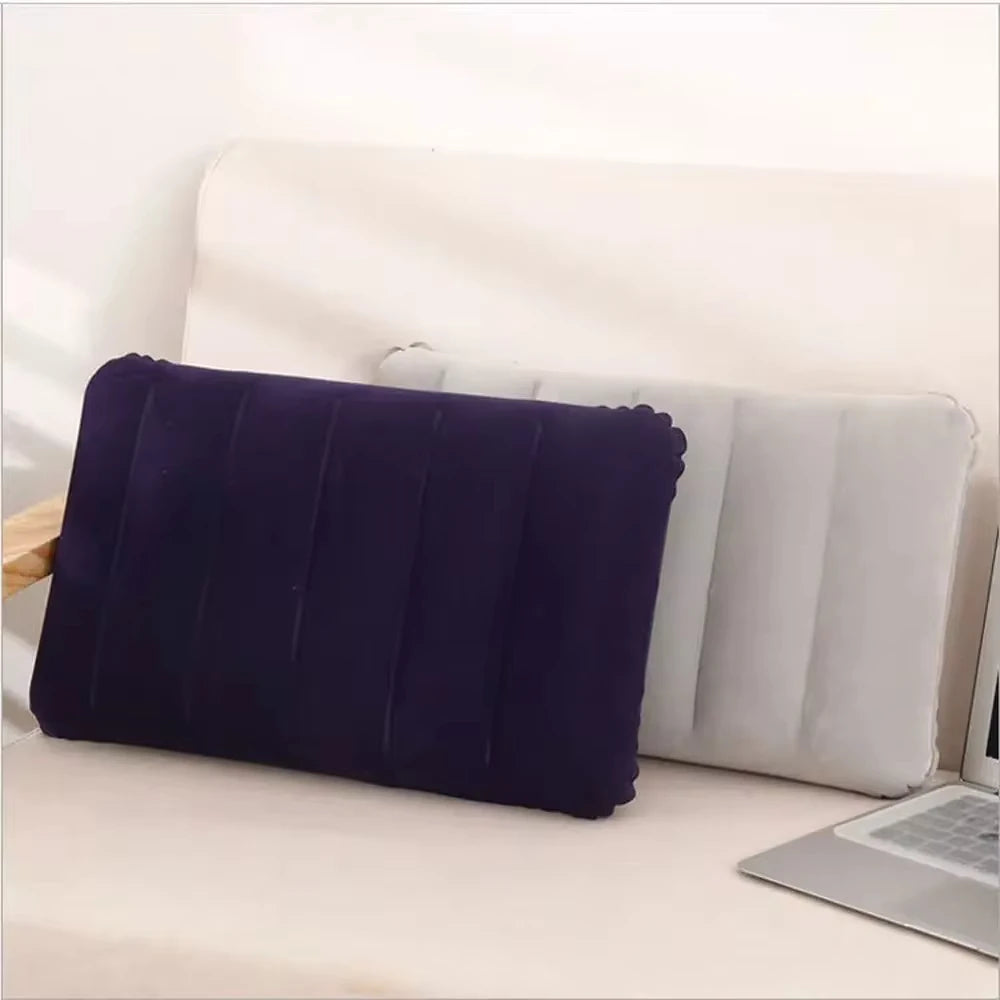 coussin gonflable violet gris clair velours rayures horizontales moderne confortable étiquette expliquative voyage camping