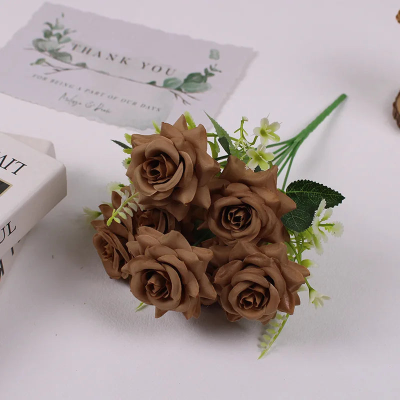 décoration intérieure bouquet artificiel roses soie classique blanc violet noir