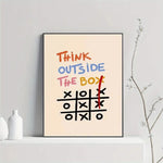 affiche moderne think outside the box tic tac toe beige clair noir rouge bleu