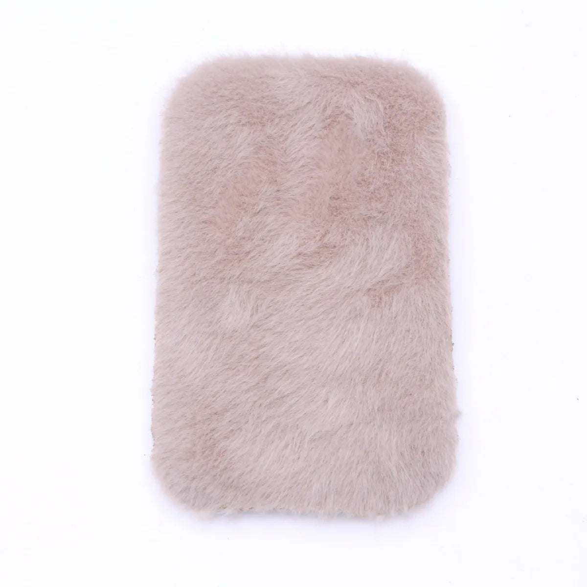 tapis fourreau coussin fourrure moderne couleur bleu rose beige blanc