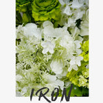 décoration florale arche vert roses hortensias delphiniums mariage romantique extérieur événement festive