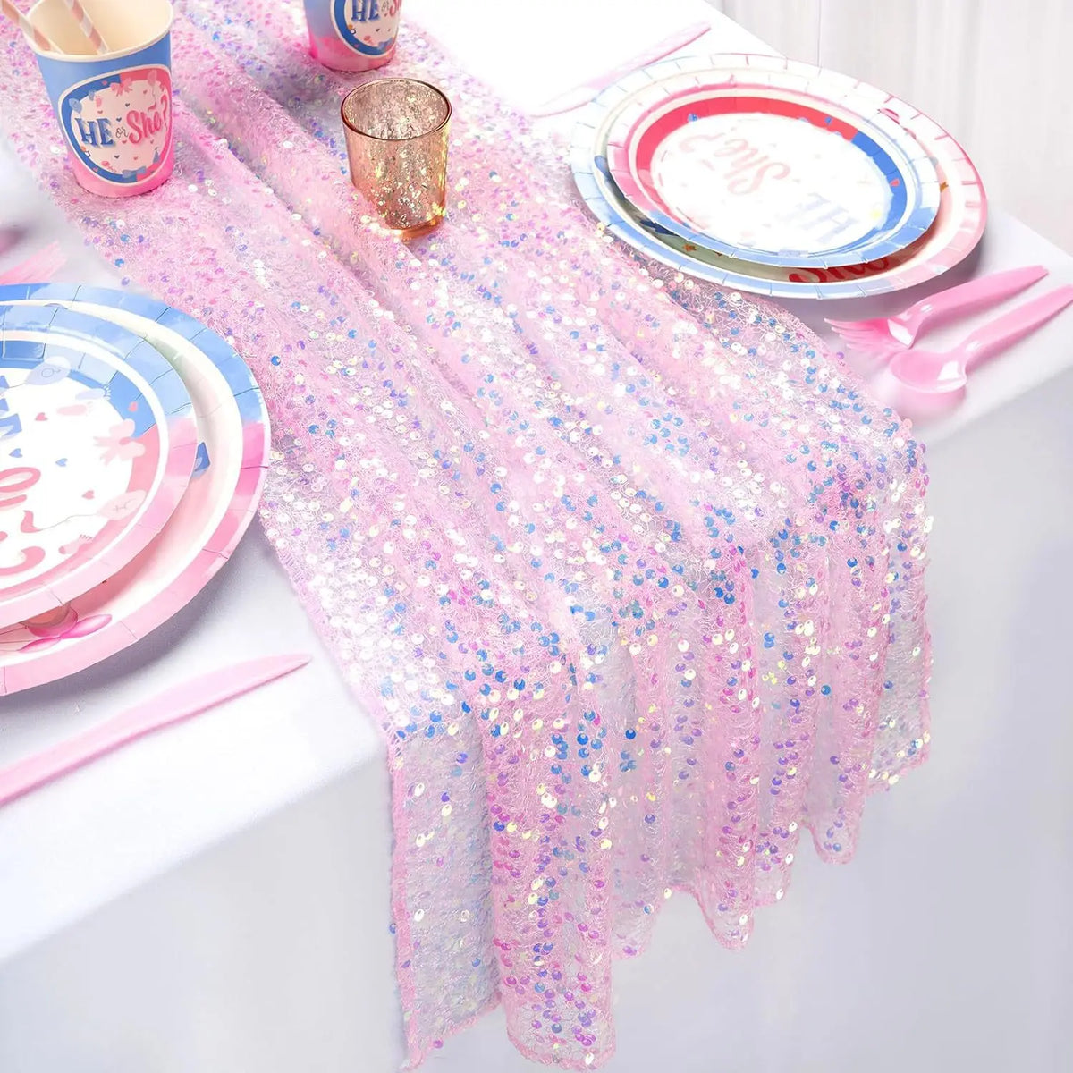 nappe festive séquins irisés transparent violet rose turquoise blanc anniversaire décoration scintillante assiettes gobelets