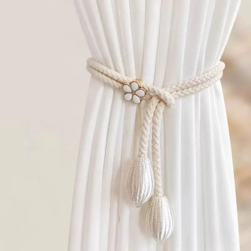 rideaux gris clair texture lin classique clous décoratifs rubans pompons sans perçage