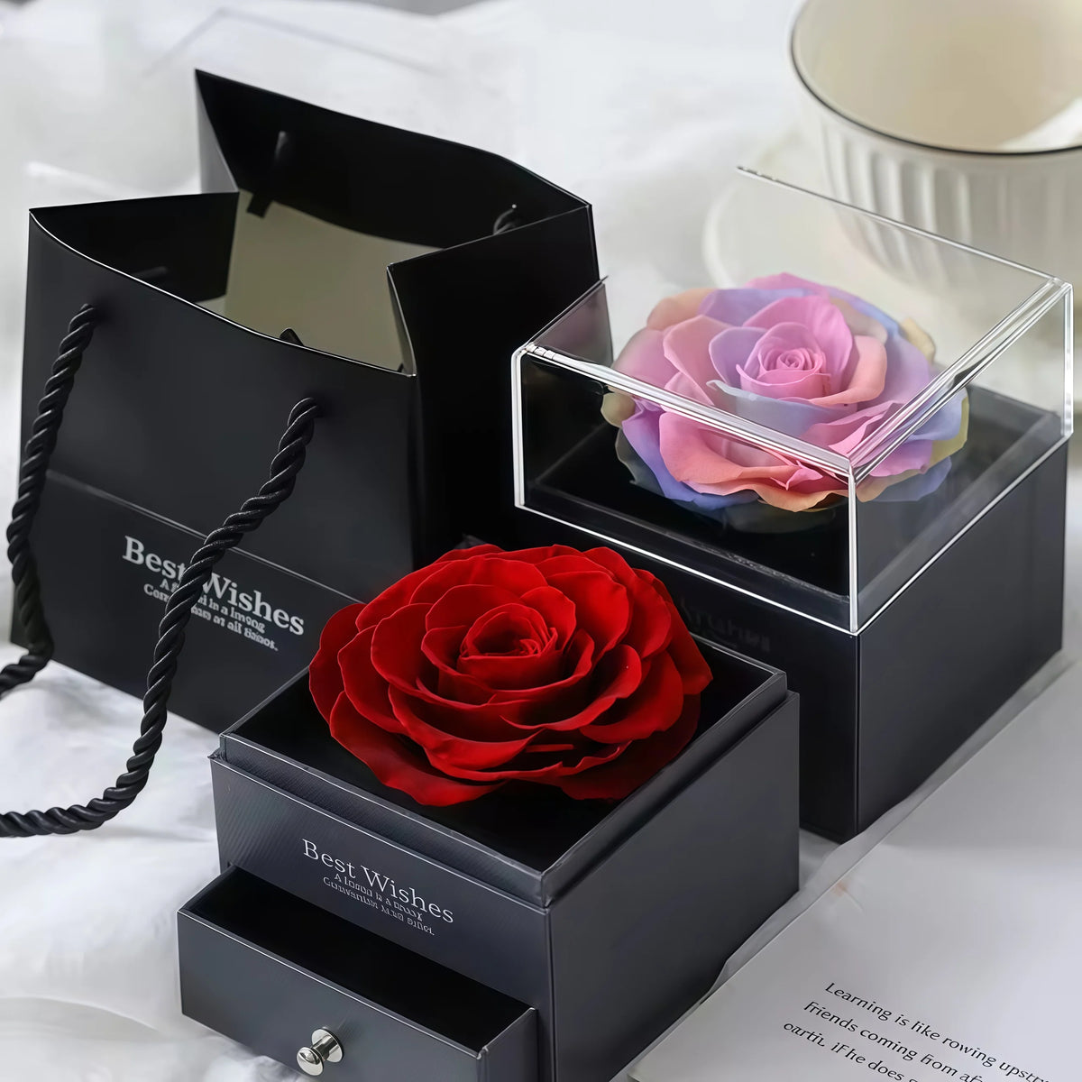 rose préservée coffret transparent tiroir collier sac cadeau rouge noir romantique élégant anniversaire valentin