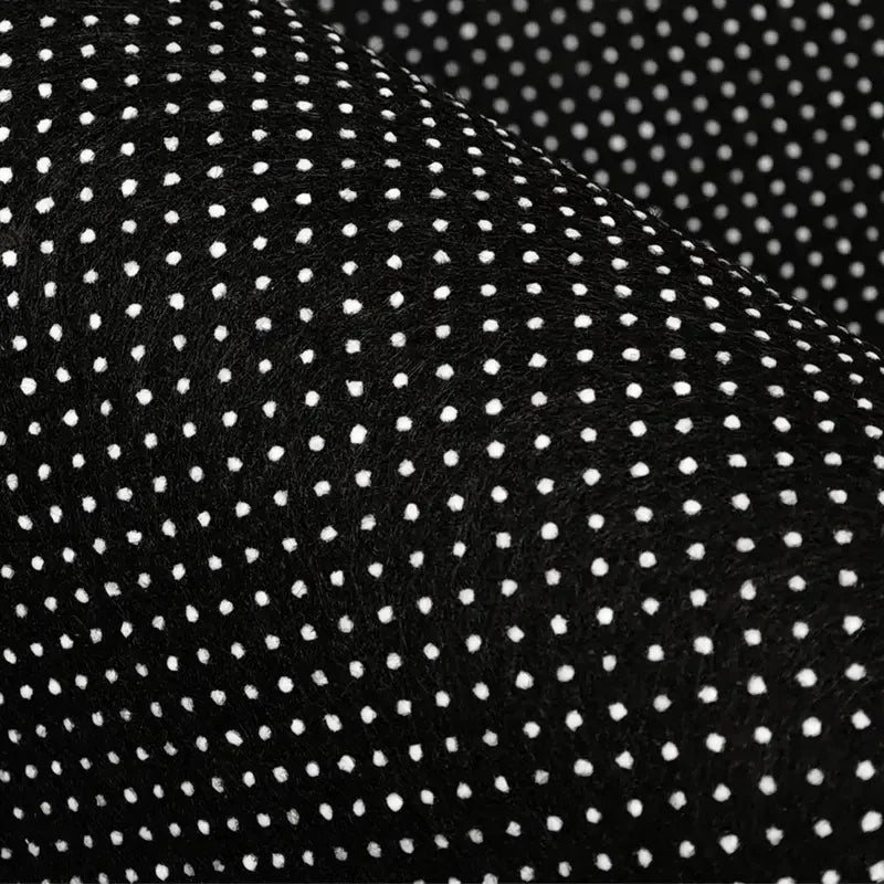 tapis noir blanc bleu violet motif crocodile géométrique texture douce moderne graphique salon chambre