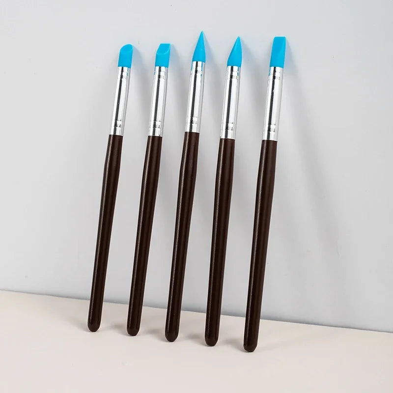 outils nail art brosse peinture bleu marron pointues modernes sculpteur argile poterie bricolage