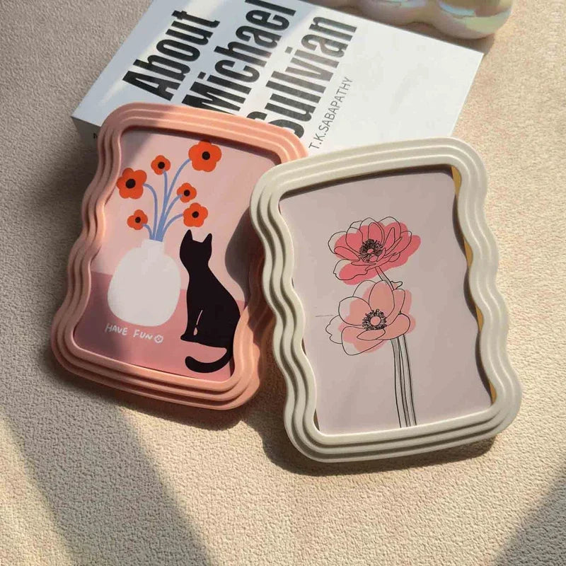 cadres photo modernes motifs floraux chats couleur vert rose blanc deco