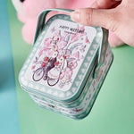 boîte biscuits blanc rose bleu vintage lapins mignons fleurs rubans anniversaire fête portable