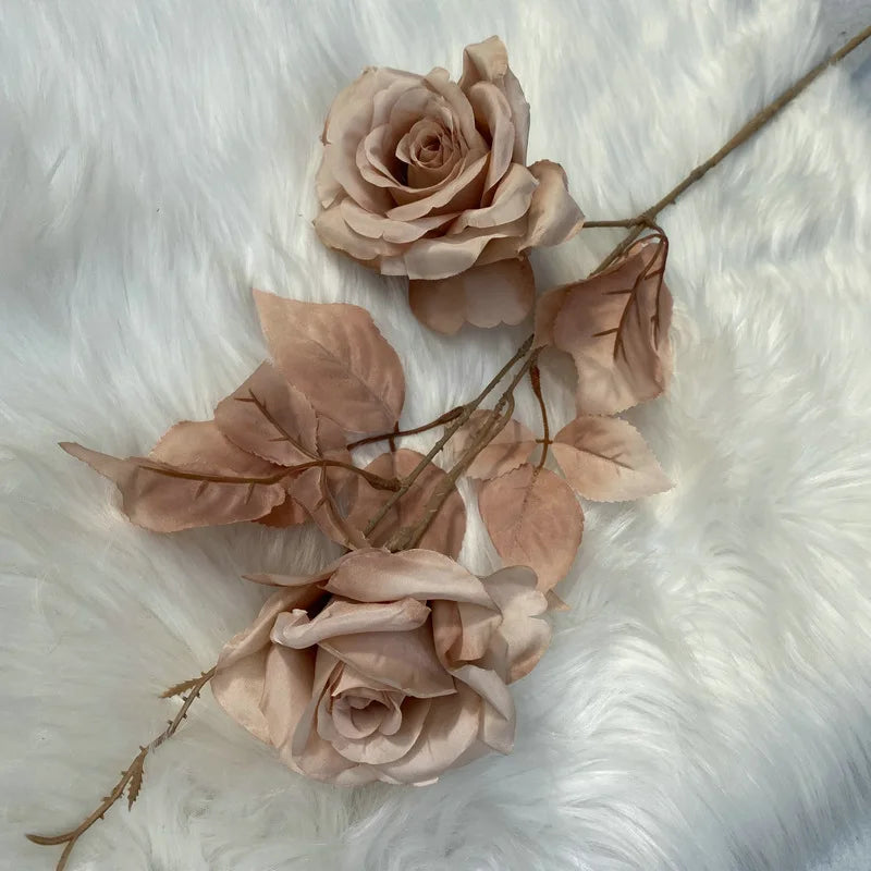bouquet artificiel roses classique décoration maison table blanc beige noir gris pale rose