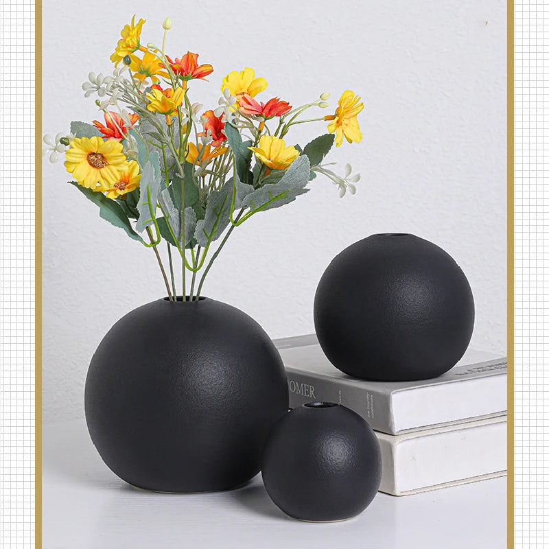 vases sphériques modernes noir blanc mat opaques decoration table minimaliste