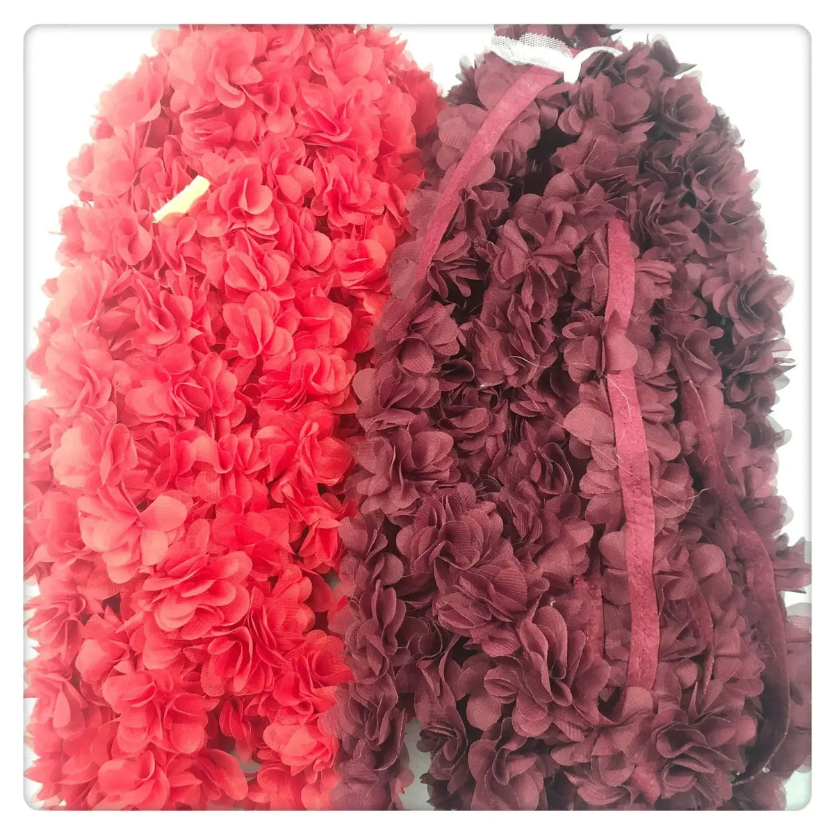 guirlande fleurs artificielles cloches bleu blanc rouge opaques décoratives festive
