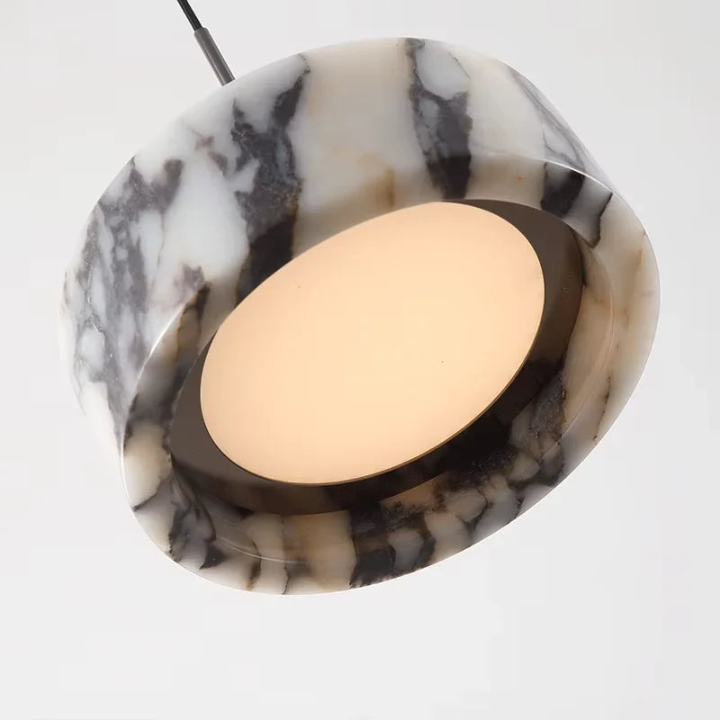 lampe suspendue marbre moderne blanc noir gris salon chambre restaurant étude