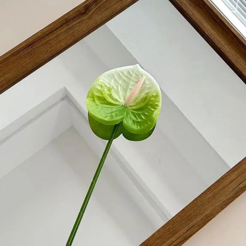 décoration intérieure fleurs artificielles rose verte feuilles modernes minimalistes chambre fête