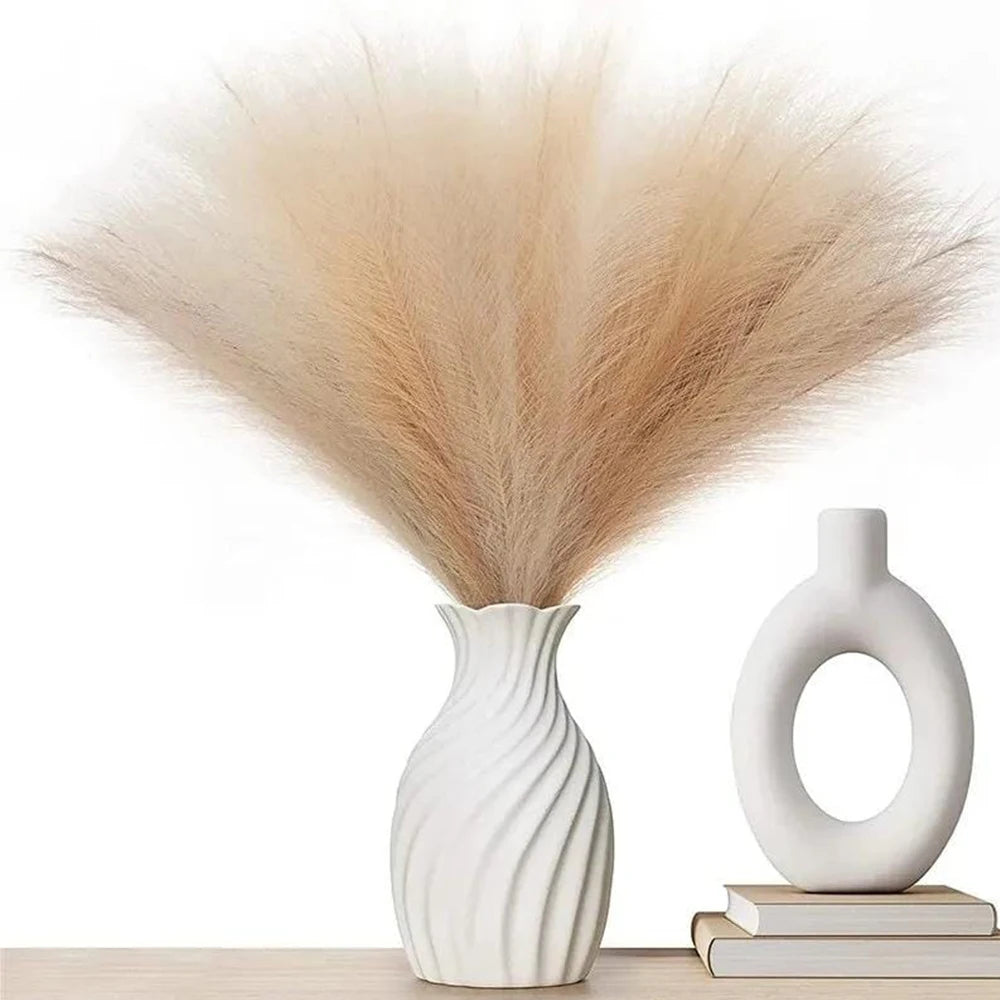 décoration intérieure moderne plumes artificielles rose pâle longues fines mariage anniversaire baby shower