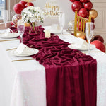 nappe table runner velours texturé bordeaux vert beige festive élégante mariage anniversaire assiettes verres