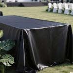 nappe noire imperméable pvc moderne cuisine table assiettes verres vase fleurs été simple
