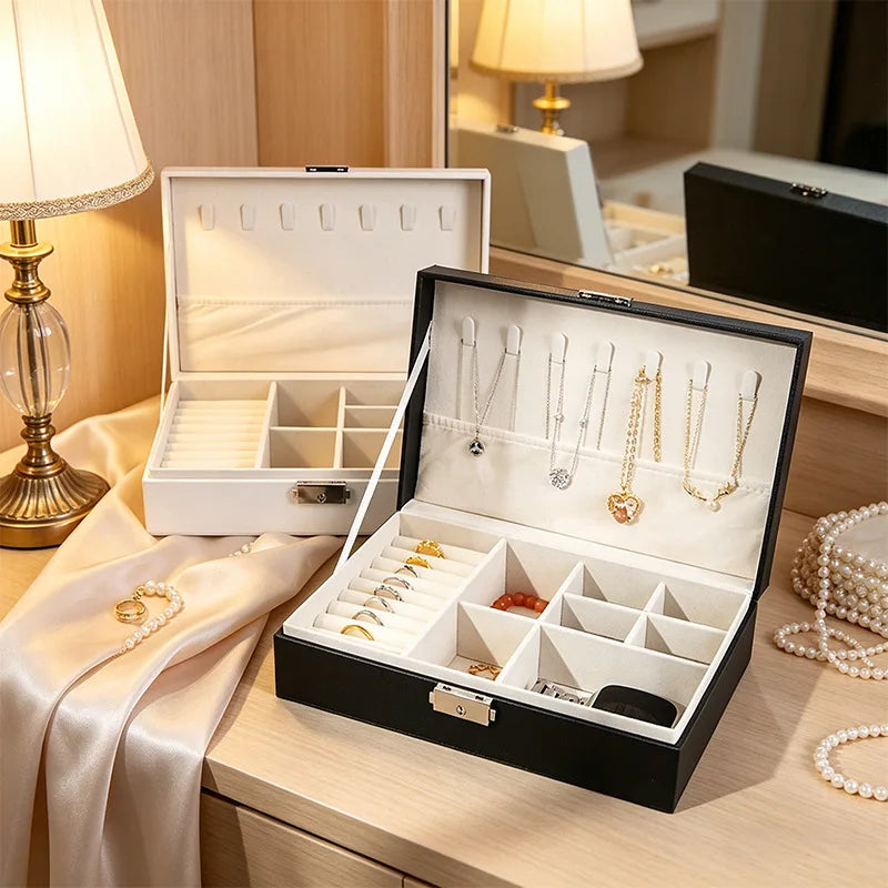 boîte bijoux simili cuir noire blanche moderne cadenas rangement bracelets colliers boucles doreilles bague