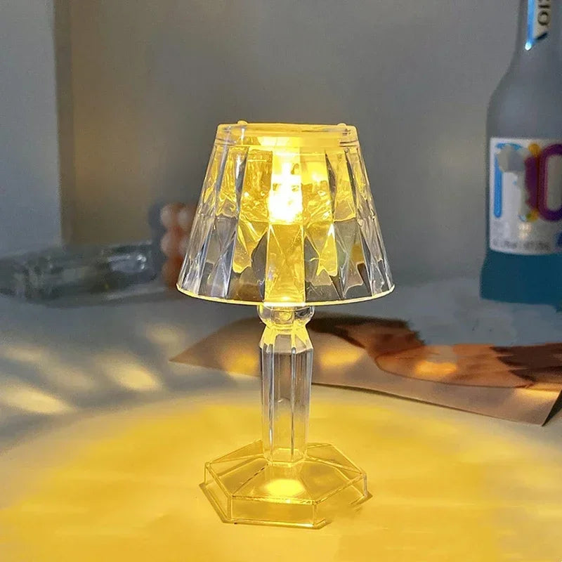 lampe table moderne transparente rayures texturées base plate led changeante nocturne chambre festive