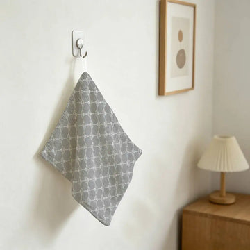serviette toilette gris motif géométrique moderne crochets salle bain cuisine