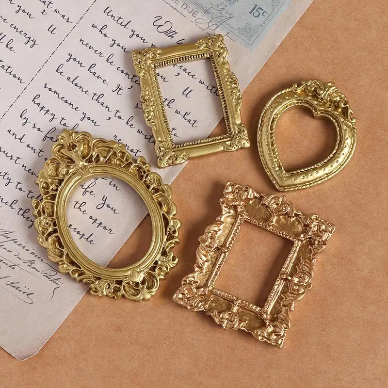 miniatures cadres photo baroques or argent figurines anges vintage shabby chic motifs floraux textures