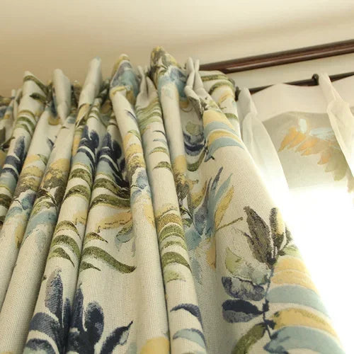 rideau classique feuilles stylisées beige bleu vert jaune opacité plissé général salon chambre