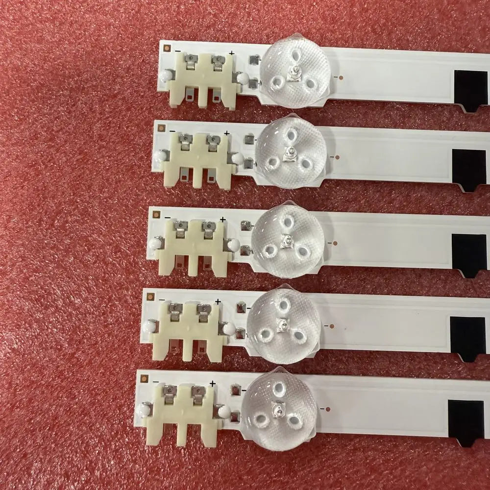 bandes led blanc modernes aluminium fixations bouton poussoir lisse régulières