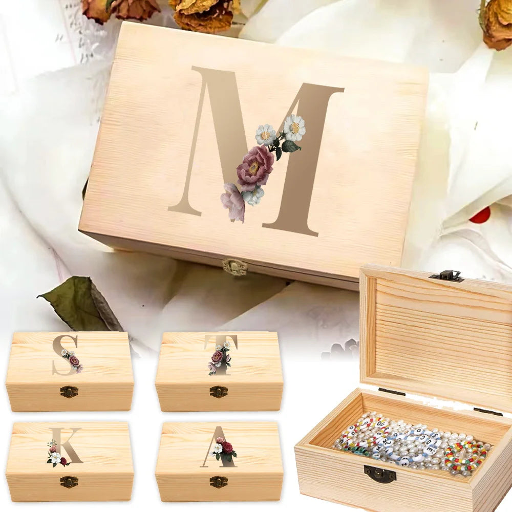 boîte rangement bois naturel couvercle charnière motif lettre fleur rustique