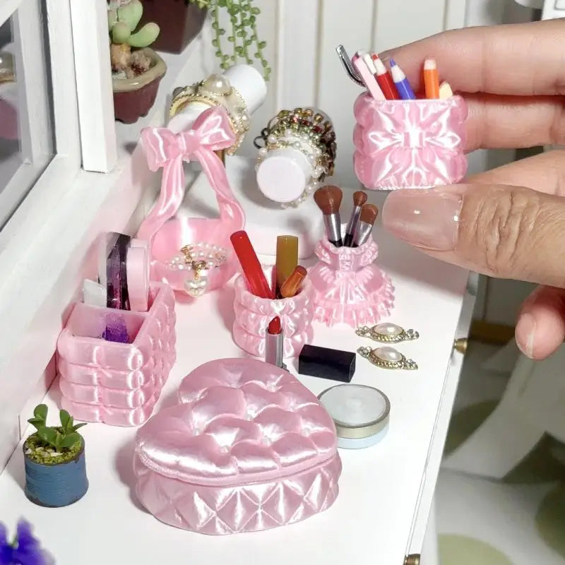 contenants cosmétiques rose satinés compartiments décoratifs féminins geome erotique tric
